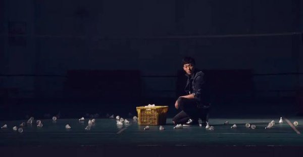 配资114 月薪上万，快打不起羽毛球了